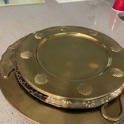 Gold dishes