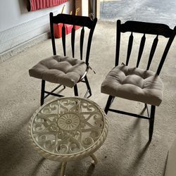 Table And Chairs 