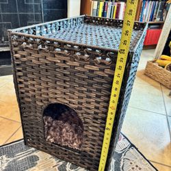 Cozy Indoor Wicker Dog House – Pet Bed