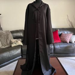 Black Hooded Robe with Tie Closure XL