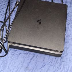 Slim PS4 Black