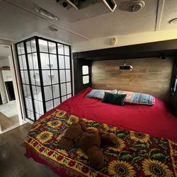 2br 1.5 bath 42ft Fifth Wheel for Sale with Lot Available 