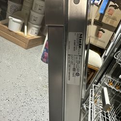 Dishwasher 