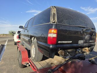 Parts partes Parting Out Chevy Suburban Tahoe GMC Yukon