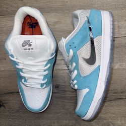 Nike SB dunks “April” size 9.5 brand new