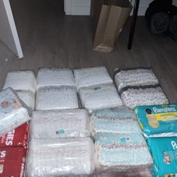 Size 1 Diapers Pampers ,Huggies ,millies 