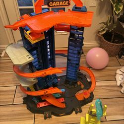 Hot Wheels Ultimate Garage