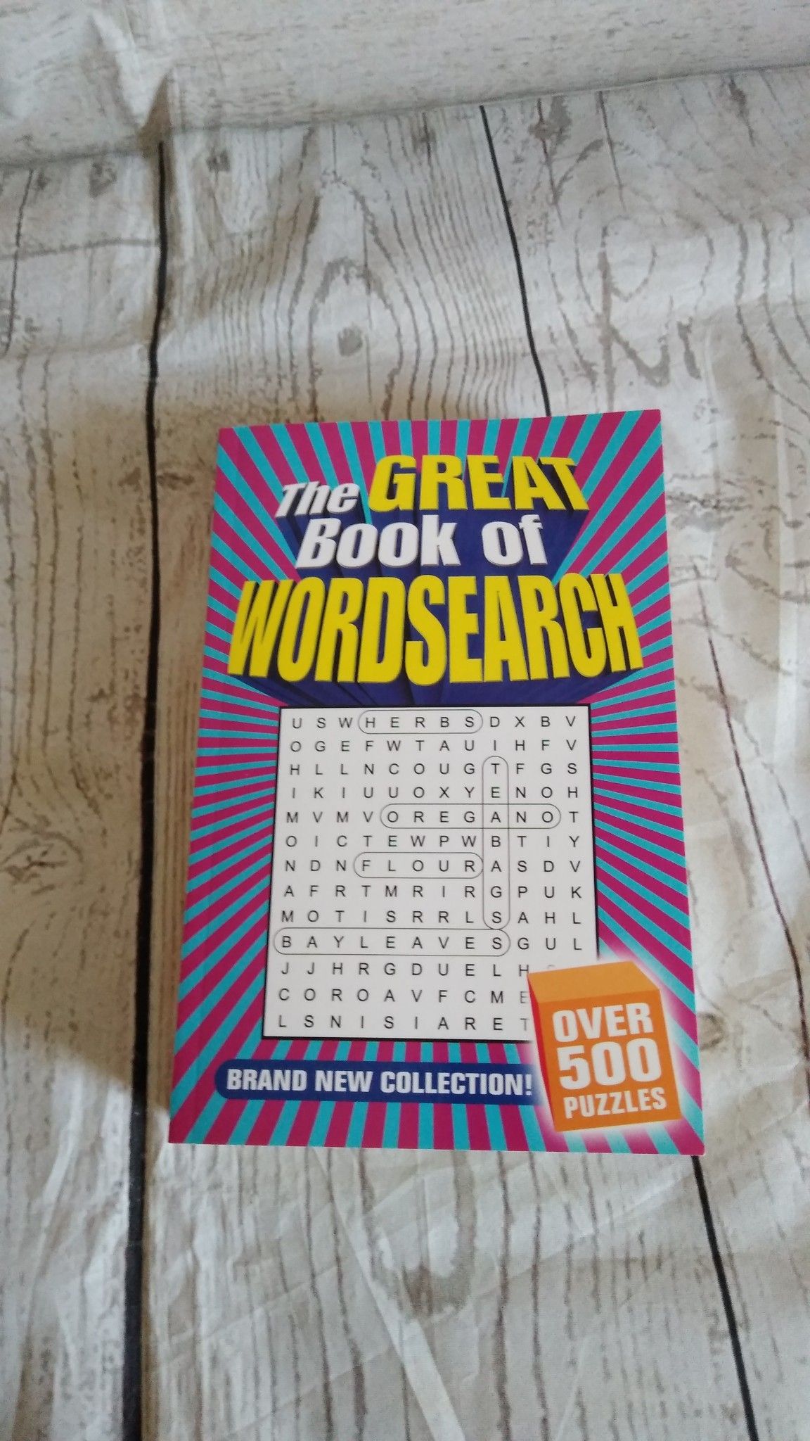 Brand New Word Search , Over 500 Puzzles ( never used )