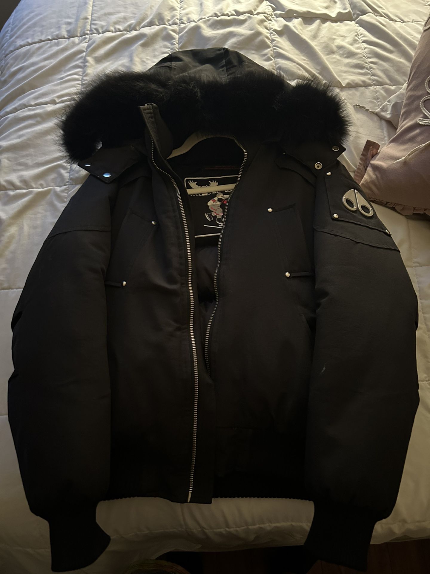 Moose Knuckle Bomber