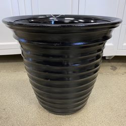 GROSFILLEX Ridged Black Large 46L Plastic Flower Pot