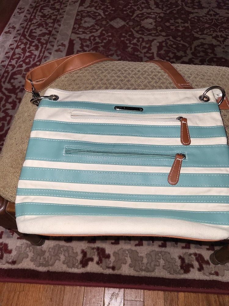 Stone Mountain Crossbody