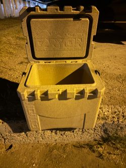 Canyon Coolers Scout 22 Rotomolded Cooler - Sandstone