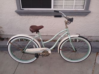 Women's 26" Huffy Cranbrook beach cruiser