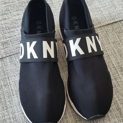 DKNY Logo Slip-On Sneakers