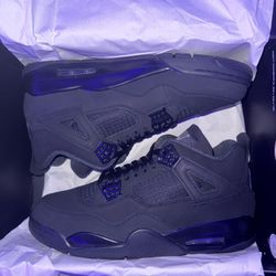 2025 Jordan 4 black cats size 10.5