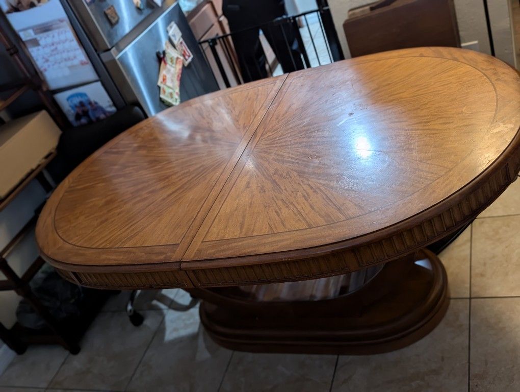 Dining Room Table & 4 Chairs