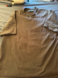 Essentials tee