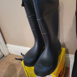 Rubber Rain Boots Adult Size men 6 Excellent Condition $5 Each