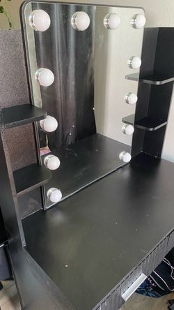 Black Hollywood Vanity Mirror with Lights