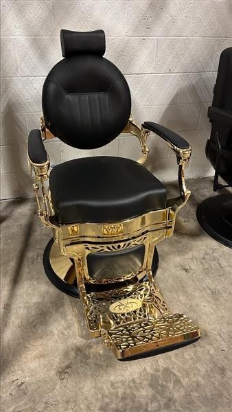 Bladk And Gold Barber Chair GA