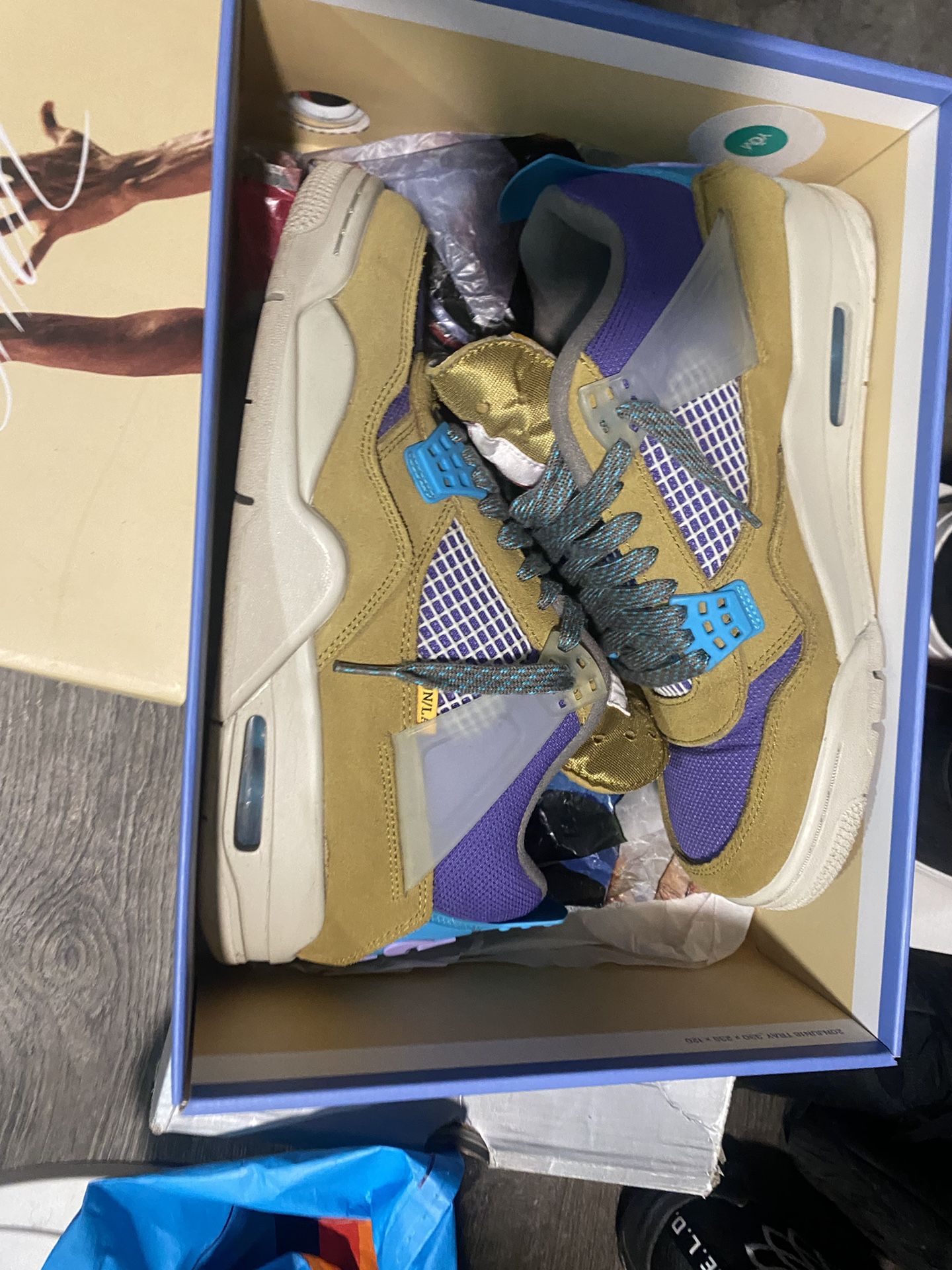 Jordan 4s Sz 8.5 M