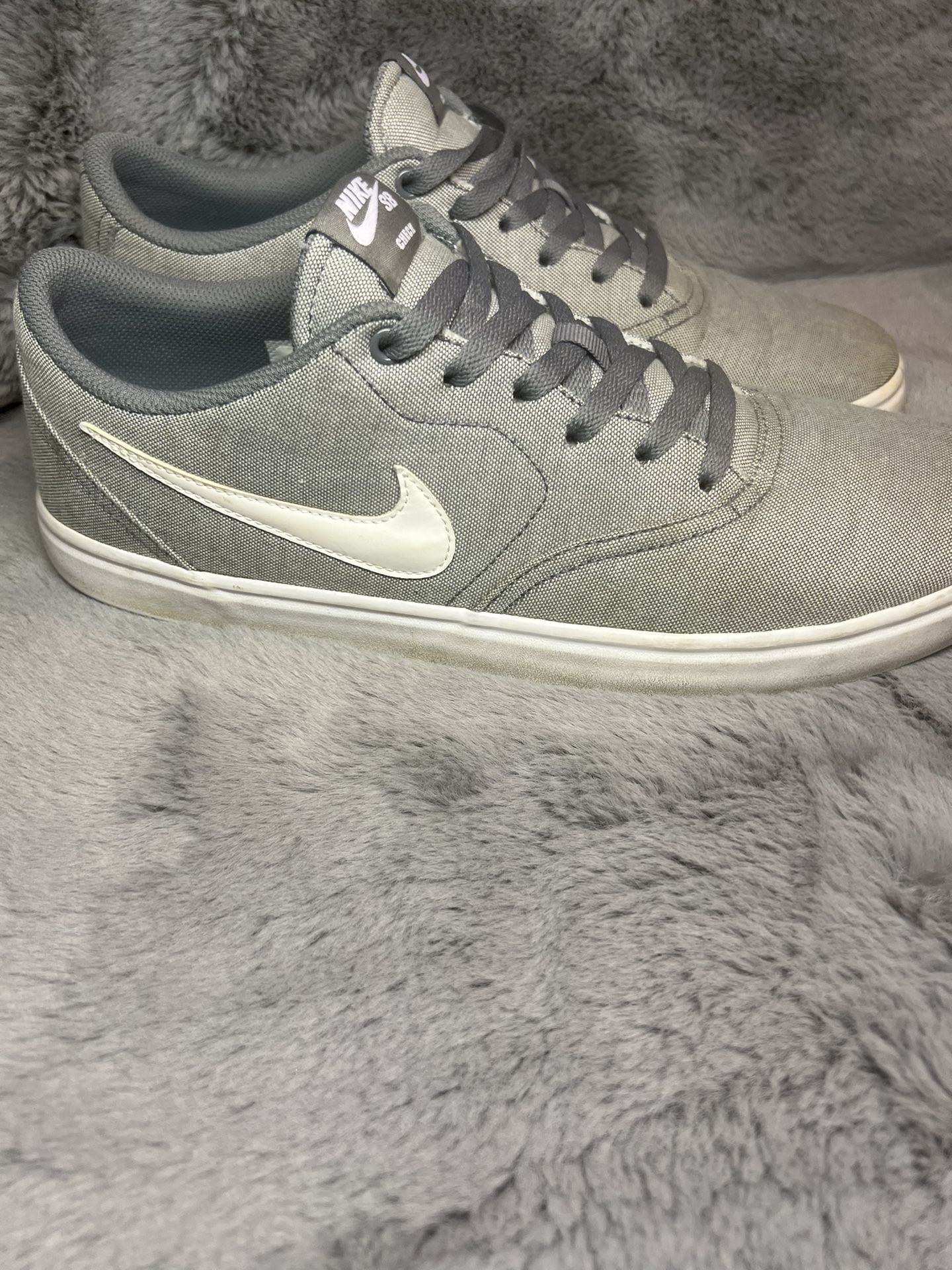 Men’s Size 12 Nike SB’s Gray Shoes 