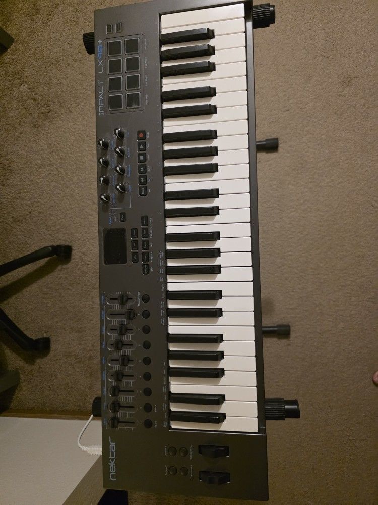 Nektar Impact LX49+ MIDI Keyboard Controller – Great Condition