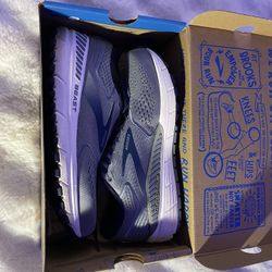 Brook Beast 20’ Shoes For Sale