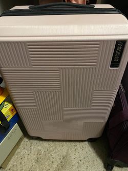 American Tourister 28" Checkered Hardside Spinner Suitcase In Pink