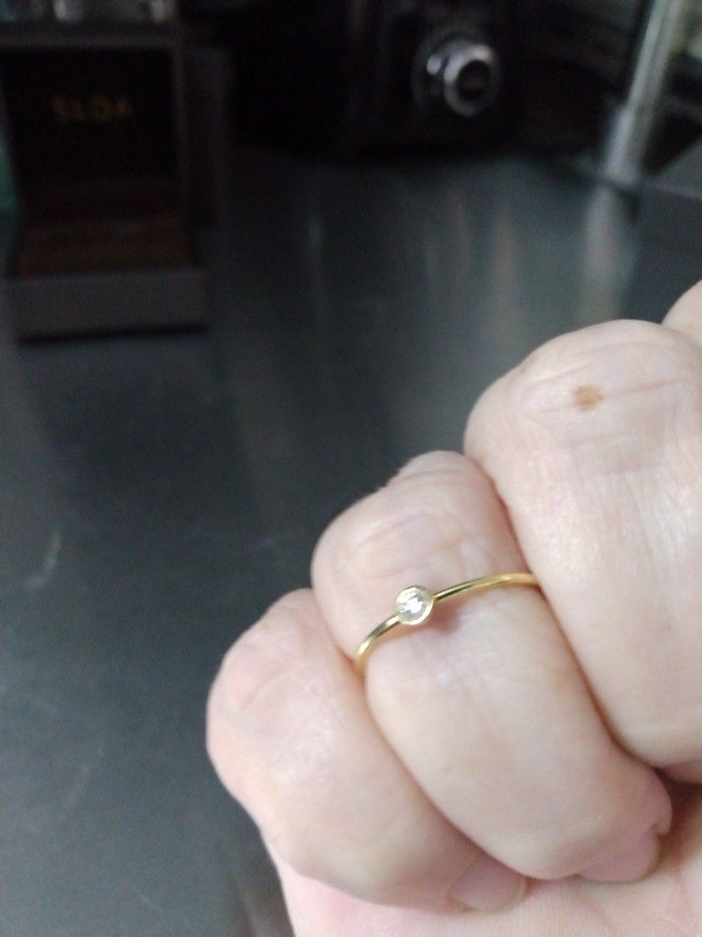 SLDA Gold Solo Diamond Bezel Ring 