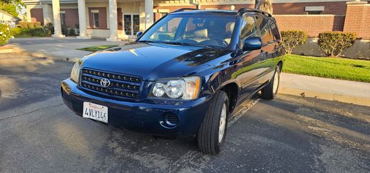 2002 Toyota Highlander Sport Utility  4 Cylinder 122,000 Miles