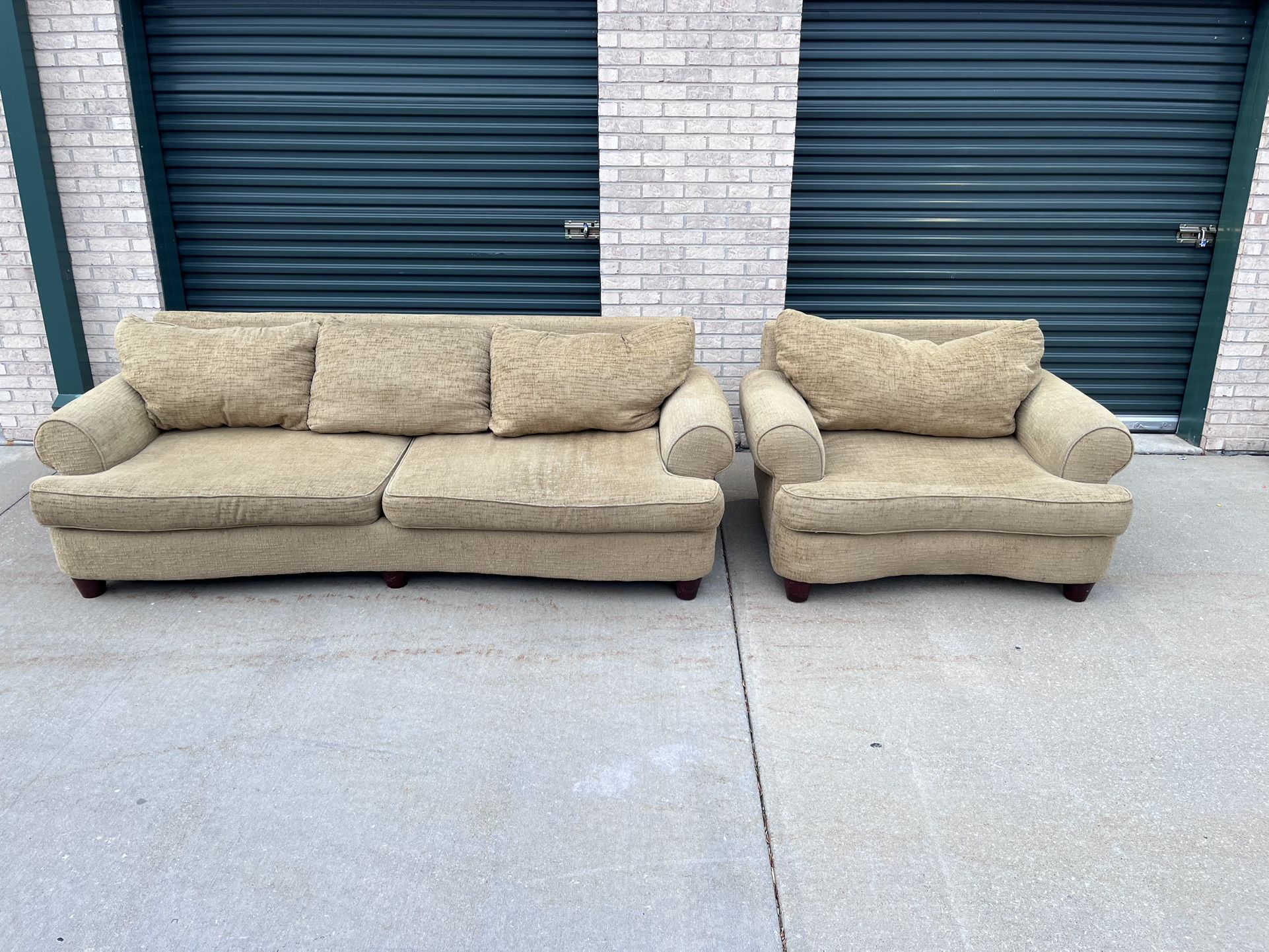 Tan Couch Set ** FREE DELIVERY **
