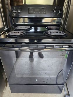 Black GE Electric stove