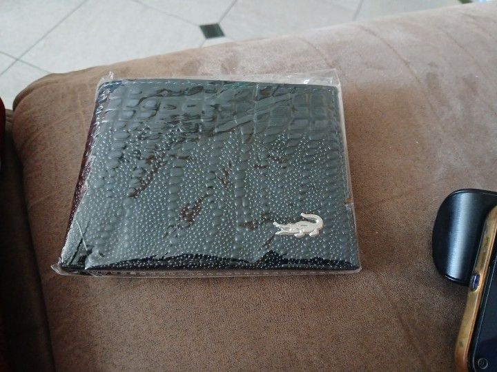 GORGEOUS BRAND NEW MEN'S WALLET