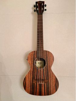 Ukelele Tenor Acoustic/Electric KALA