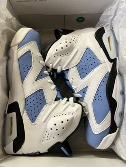 Air Jordan 6 UNC
