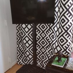 32" TV and Stand
