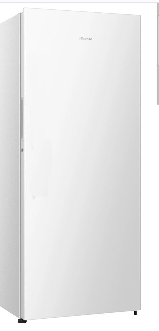 Hisense 13.6 cu. ft. Garage Ready Frost Free Convertible Upright Freezer