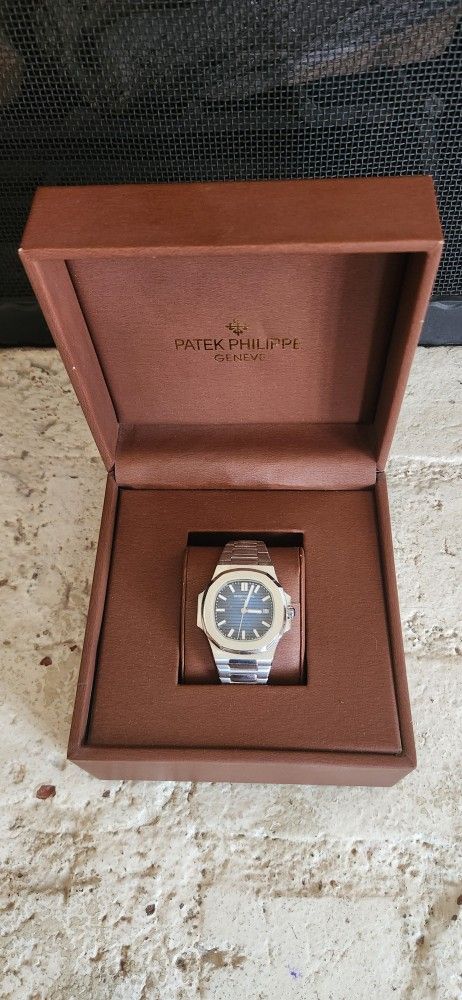 patek watch box