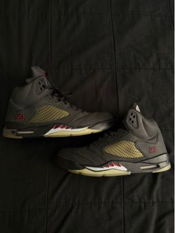 RARE Jordan 5 Raging Bull