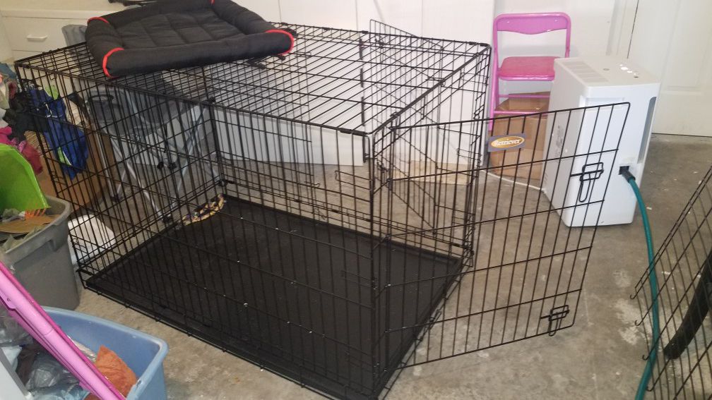 XxL dog crate / cage 4ft long 33 inches high and 30 inches wide