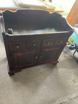 Wood dresser
