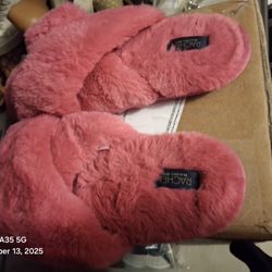 Rachel Roy Soft Slippers Womens Size L 9-10 Fuzzy Pink Slip On Open Toe Shoes