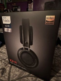 BNIB Phillips Fidelio X2HR Over Ear Headphones