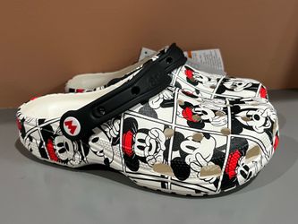 Mickey/Minnie crocs new