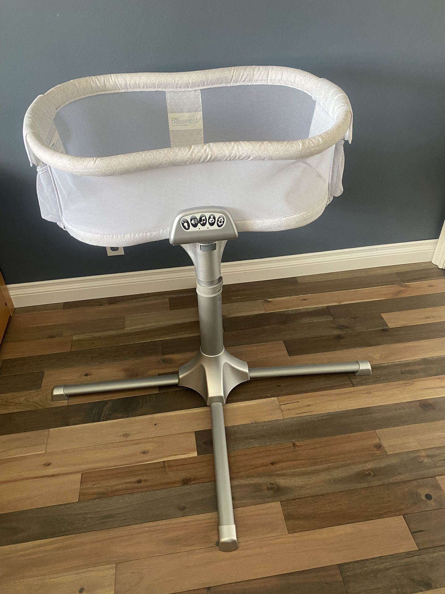 Halo Swirl Bassinet