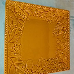 4 Square Gold Plates
