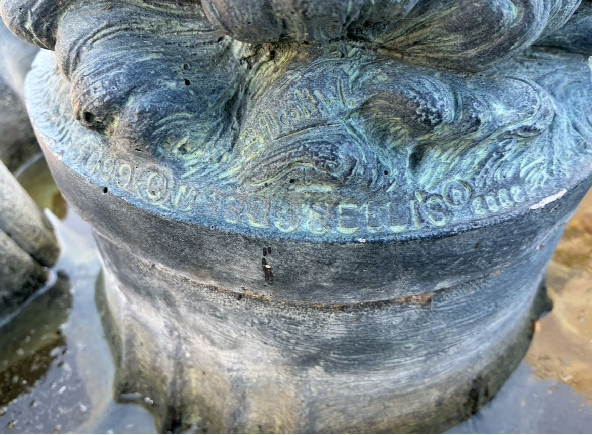 Beautiful Working Dolphin Fountain