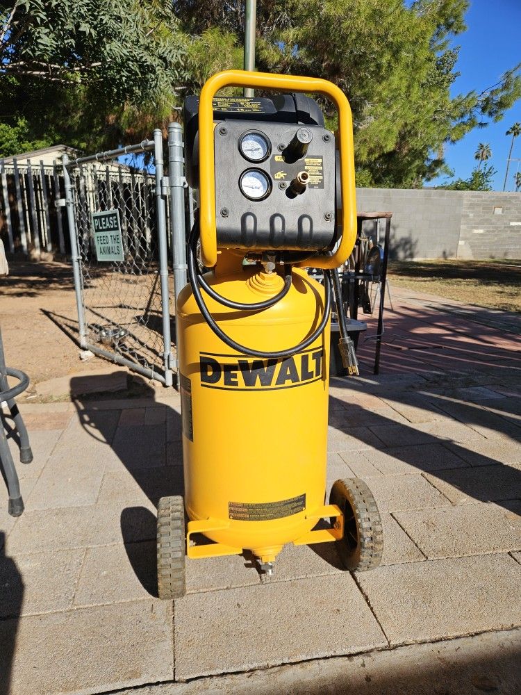 Dewalt Air Compressor 15 Gal. 225psi