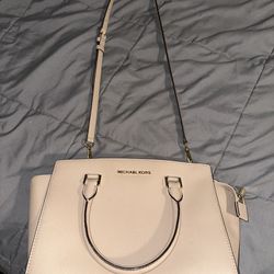 MICHAEL KORS PURSE AND WALLET